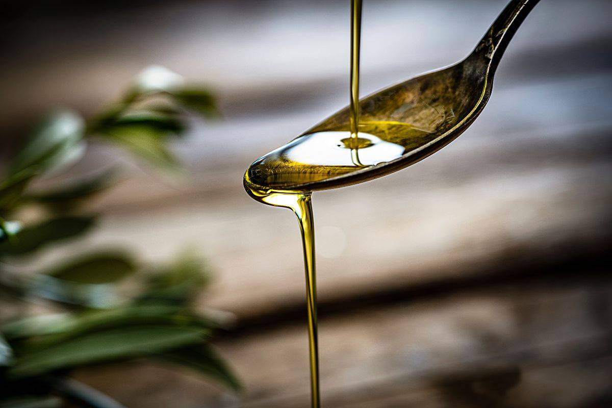 olio extravergine di oliva Olio di oliva Eurospin: prezzo accessibile, grande azienda alle spalle